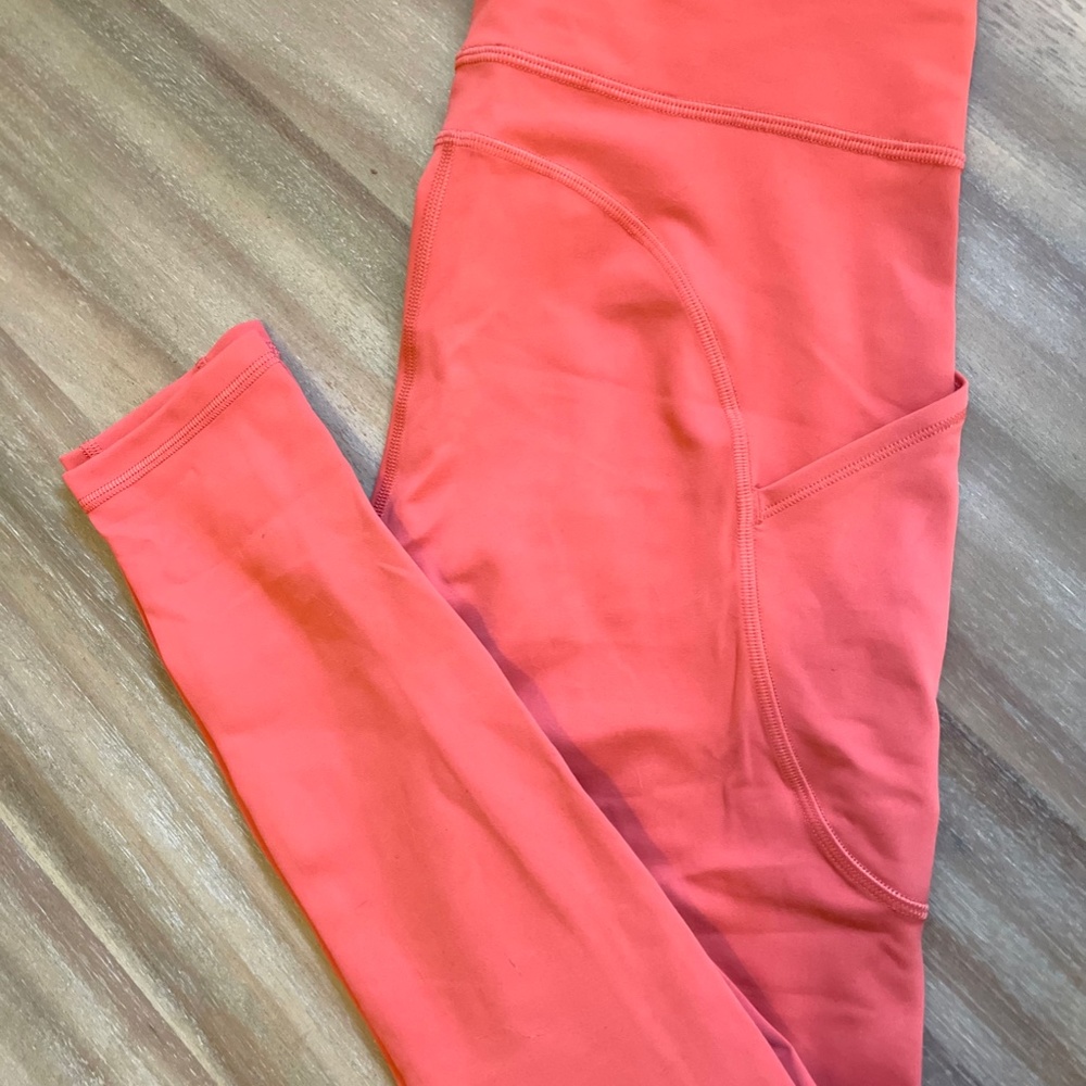 Lululemon In Movement Tight 28" - Picture 5 of 6